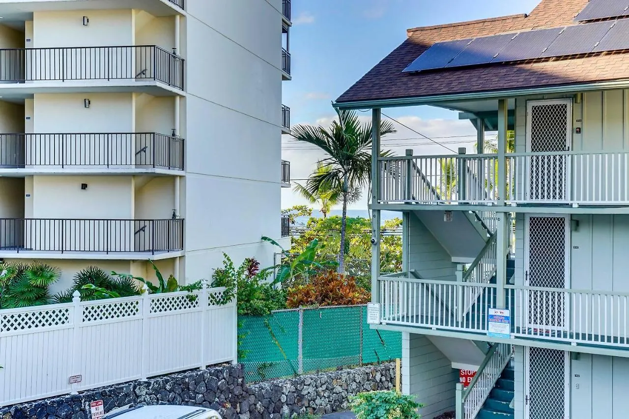 Downtown Kailua-Kona Escape Steps To Ocean! Apartment